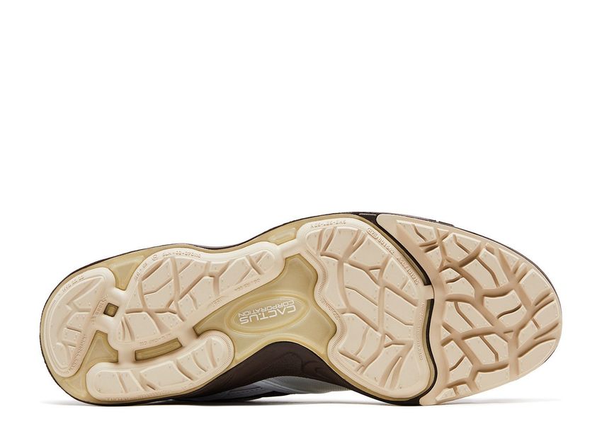 Travis Scott x Nike Zoom Field Jaxx “Light Chocolate”